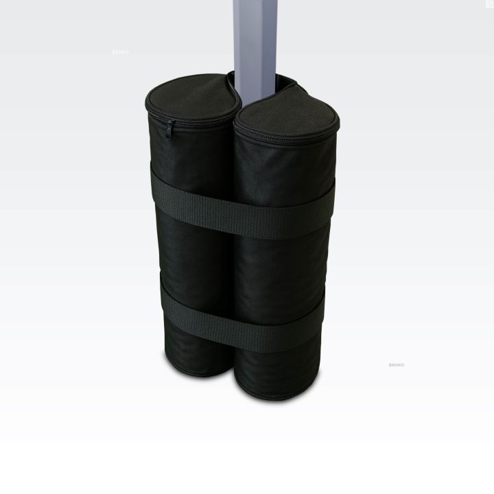 Λεπτομέρεια του βάρους άμμου που έχει τοποθετηθεί στο πόδι της αναδιπλούμενης σκηνής